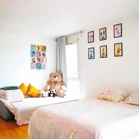 Proche De Disneyland Paris Guest house *